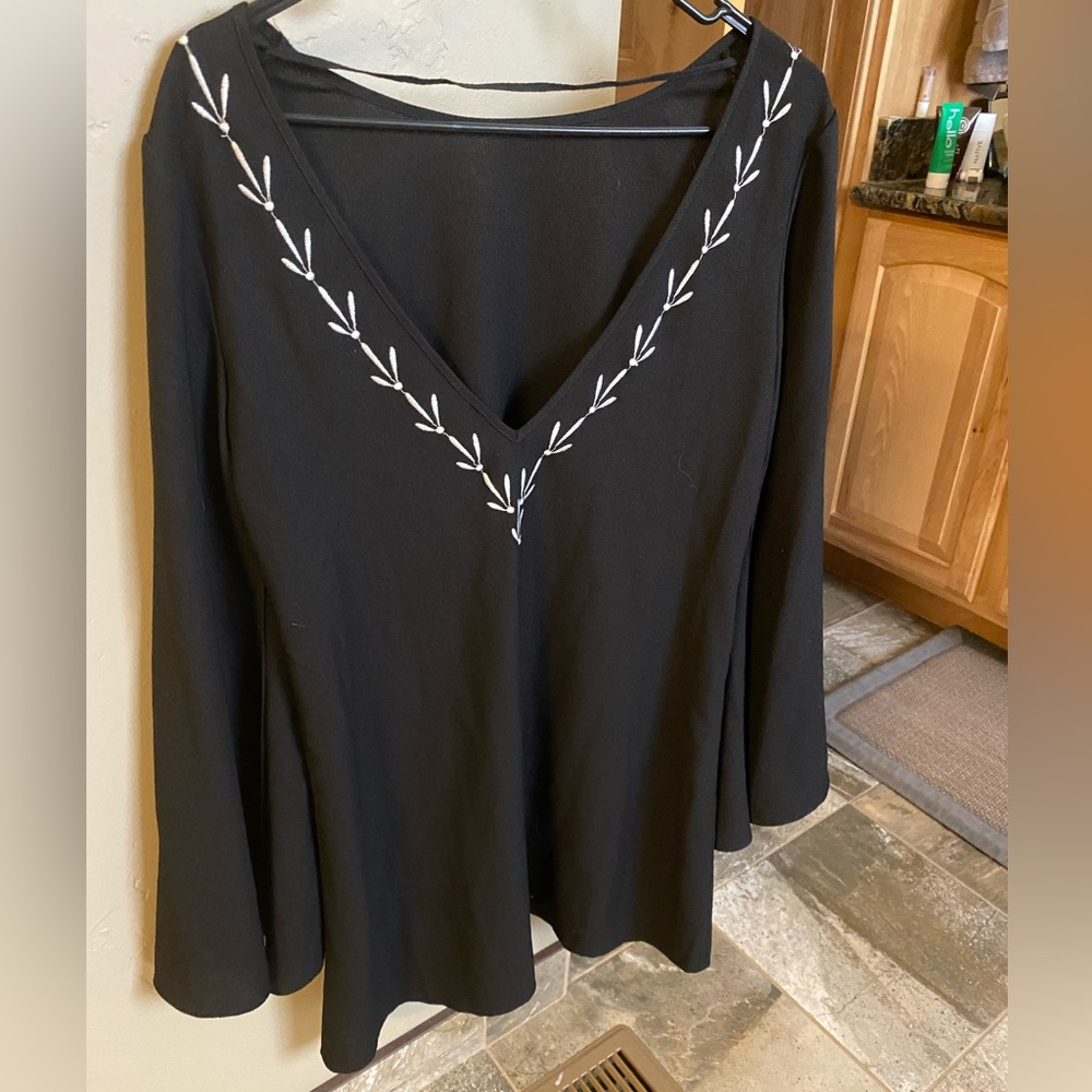 Nasty Gal| Small| NWOT| Black Flowy dress/top| Great Condition.